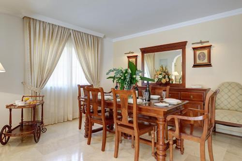 Fuengirola Villa Sleeps 6 Pool Air Con Wifi