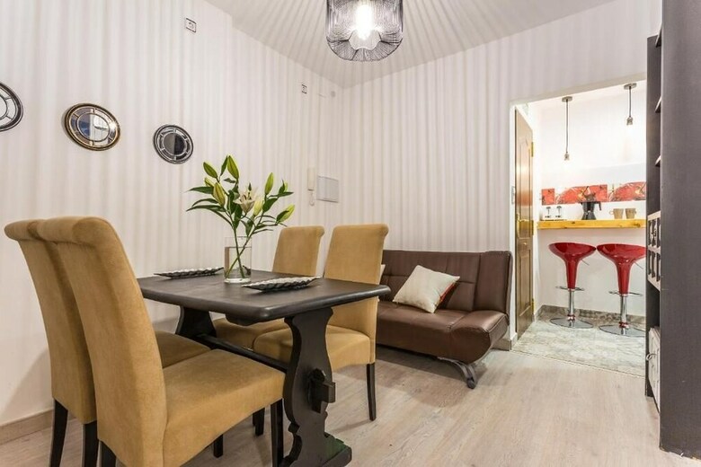 Apartamento Completo Rejas De La Virgen