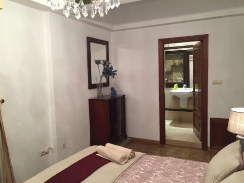 Apartamento Piso En Calle Recogidas (centro)