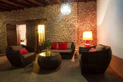 Ibiza Town Villa Sleeps 9 Pool Air Con Wifi