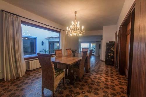 Ibiza Town Villa Sleeps 9 Pool Air Con Wifi