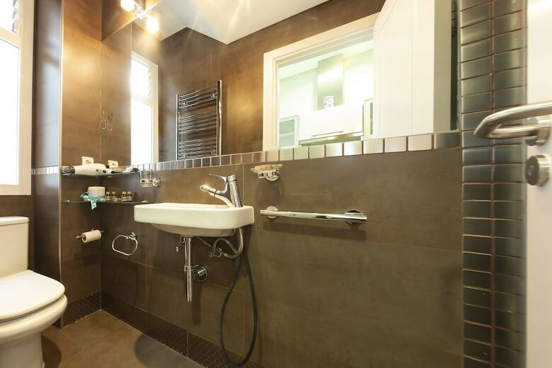 Villamarta Studio City Center Surthy Apartments