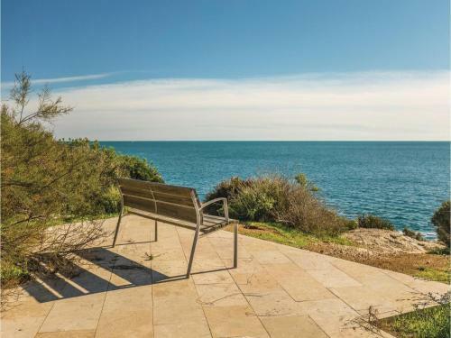 Three-bedroom Holiday Home In Ametlla De Mar