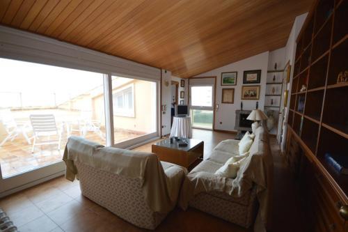 Bonito Y Espacioso Apartamento En Primera L�nea D