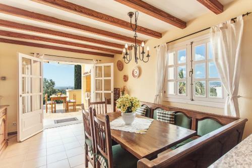 Orient - Excelent Villa In Marratx�