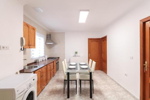 Downtown Share Apartment