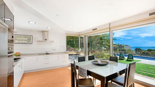 Lloret De Mar Villa Sleeps 8