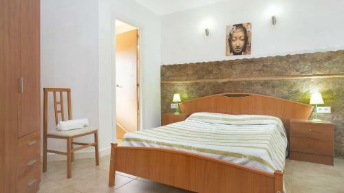 Lloret De Mar Villa Sleeps 9