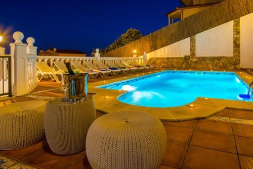 Lloret De Mar Villa Sleeps 11 Pool Air Con Wifi