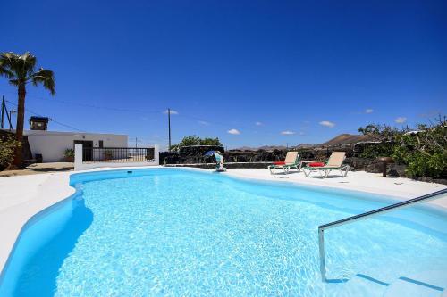 Apartamento Pe�as Blancas