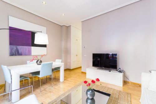 Apartamento Puerta Del Sol Stylish Aparments