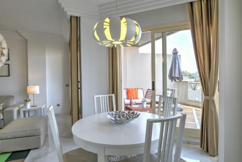 Apartamento Colourlife Golf @edificio Fuente Aloha