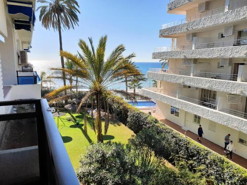 Excellent One Bedroom Apartment With Sea Views
