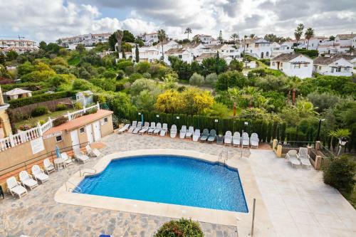 Colinas Del Faro Apartment By Rafleys