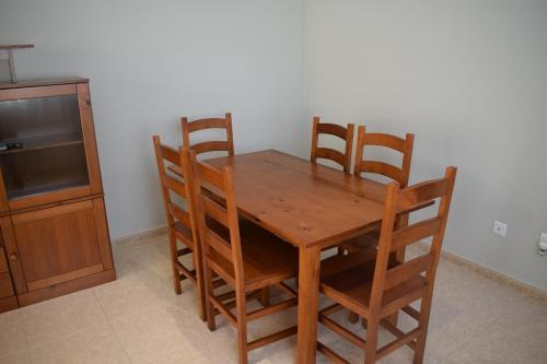 Apartamento Ap950 Tres Dormitorios A 150m Del Paseo Mar�timo