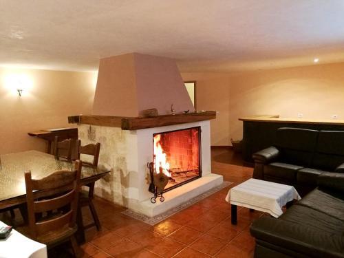 Villa Cerro De Carmona S/n (la Molineta)