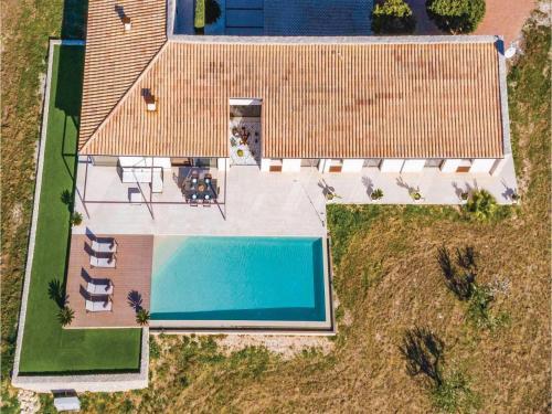 Four-bedroom Holiday Home In Moscari