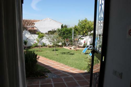 Apartamentos El Capistrano Nerja Guy P. Way