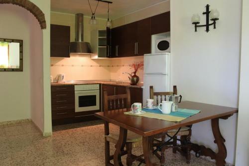 Apartamentos El Capistrano Nerja Guy P. Way