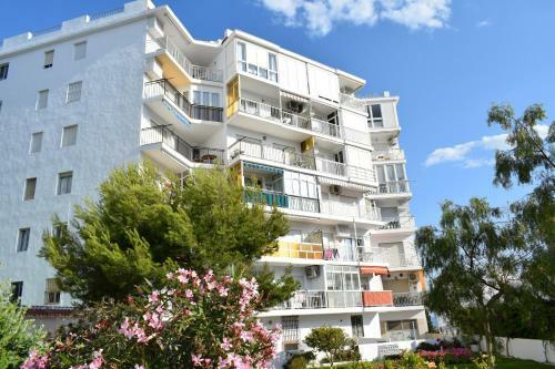 Apartamento Edf. Delfin 5�4