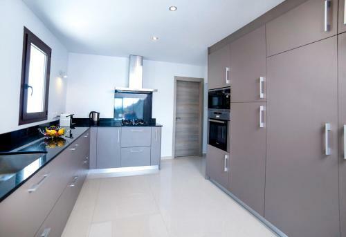 La Fustera Villa Sleeps 6 Pool Air Con