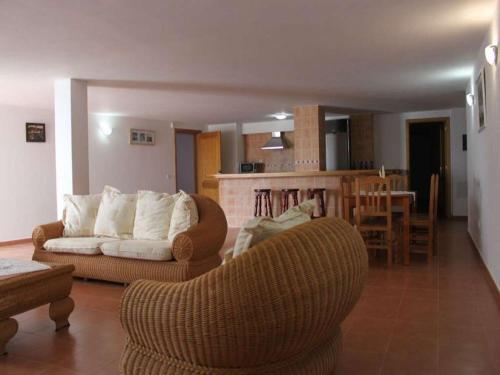 Playa Blanca Villa Sleeps 18 Pool Wifi