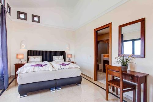 Hipoclub Villas, Zafiro 16 Villa