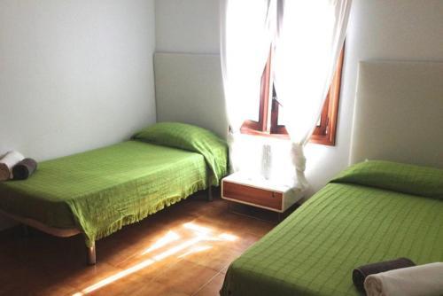 Playa D'en Bossa Villa Sleeps 8 Pool Air Con Wifi