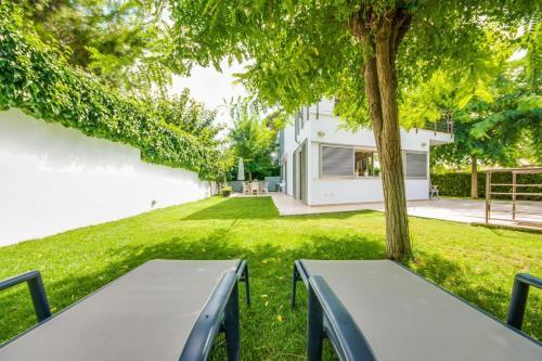 Platja De Muro Villa Sleeps 8 Pool Air Con Wifi