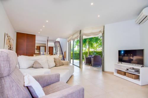Platja De Muro Villa Sleeps 8 Pool Air Con Wifi