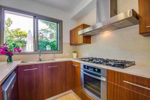Platja De Muro Villa Sleeps 8 Pool Air Con Wifi
