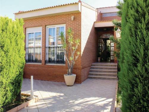 Four-bedroom Holiday Home In Playa Honda