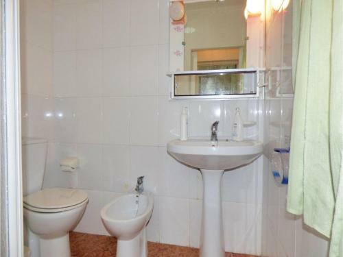 Three-bedroom Holiday Home In Playa Honda