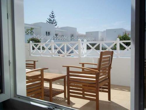 Playa Honda Apartment Sleeps 4 Pool Wifi