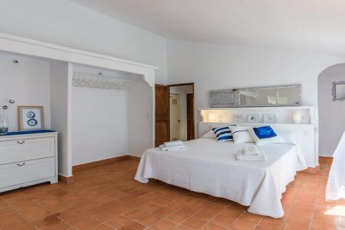 Pollenca Villa Sleeps 6 Wifi