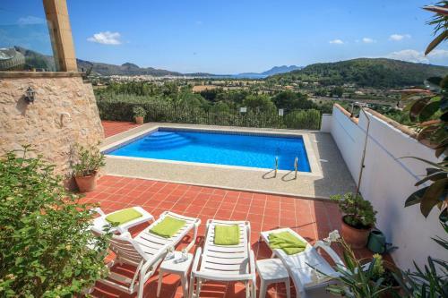 Villa James