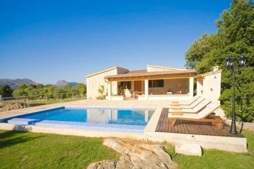 Pollenca Villa Sleeps 4 Pool Air Con Wifi T251846