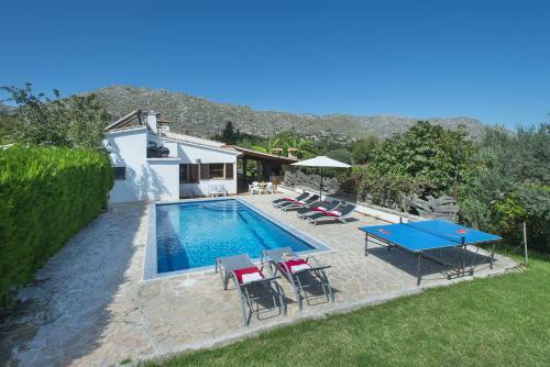 Villa March