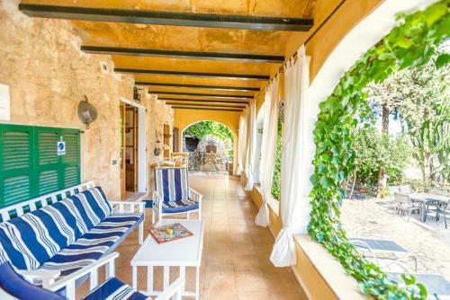 Pollenca Villa Sleeps 6 Pool Air Con Wifi T400535