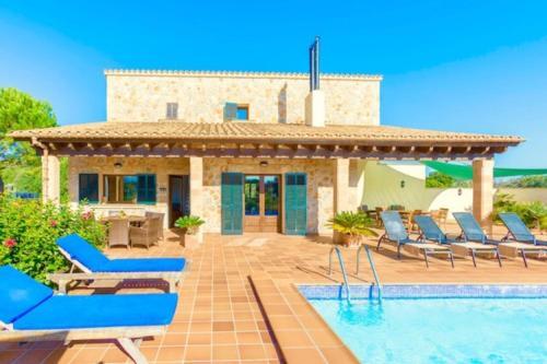 Pollenca Villa Sleeps 8 Pool Air Con Wifi T251881