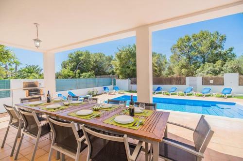 Cala Egos Villa Sleeps 11 Pool Air Con Wifi