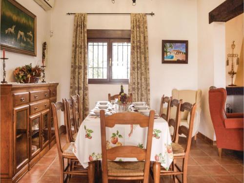 Four-bedroom Holiday Home In Posadas