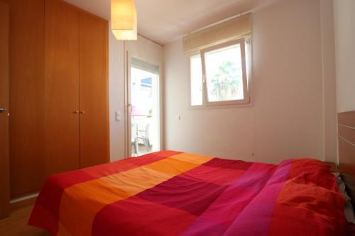 Bonito Apartamento Con Piscina En Roses