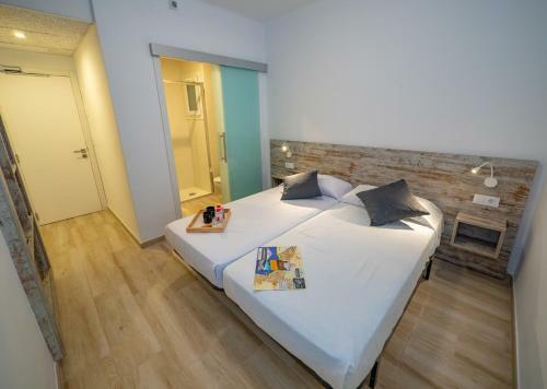 Hostal Agi Gloria Rooms