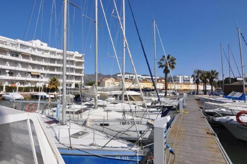 Apartments In Roses/costa Brava 3525