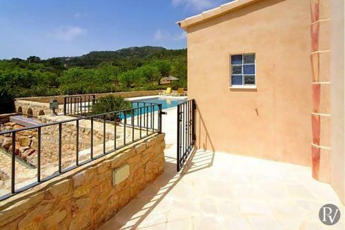 S'horta Villa Sleeps 10 Pool Air Con Wifi