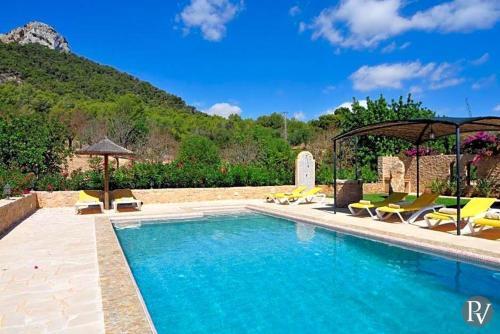 S'horta Villa Sleeps 10 Pool Air Con Wifi
