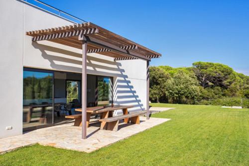Sant Andreu De Llavaneres Villa Sleeps 8 Pool Wifi