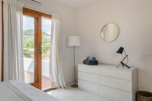 Villa Kiku Ibiza: Excellent Location, Refurbished