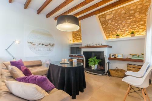 Sant Llorenc Des Cardassar Villa Sleeps 12 Pool